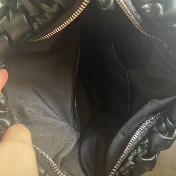 Black SONDRA ROBERTS SQUARED Puffer Tote Handbag - Picture 6 of 7